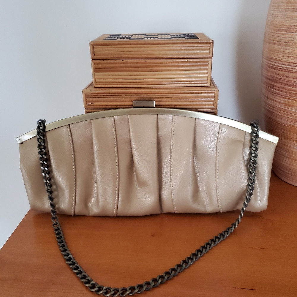 La Regale Clutch